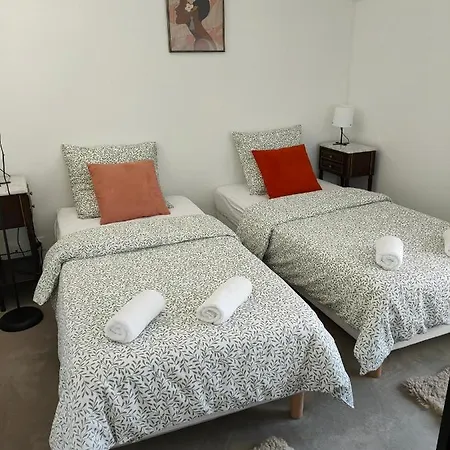 Lejlighed Un Duplex De Trois Pieces Dans Un Pavillon *