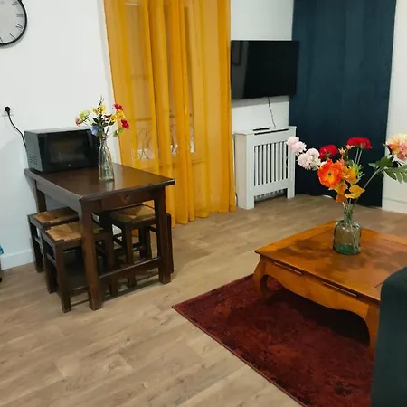 Apartamento Un Duplex De Trois Pieces Dans Un Pavillon